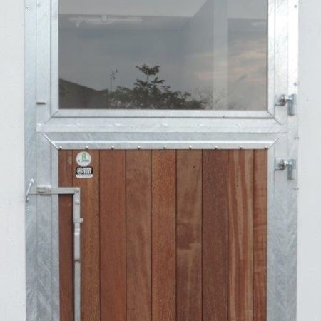 Allemann Aussenboxentür Standard,1200 x 2200 mm, DIN R, waagrechte Teilung auf Höhe 1300 mm, Unterteil Bongossi-Bohlen, Oberteil ESG-Glas